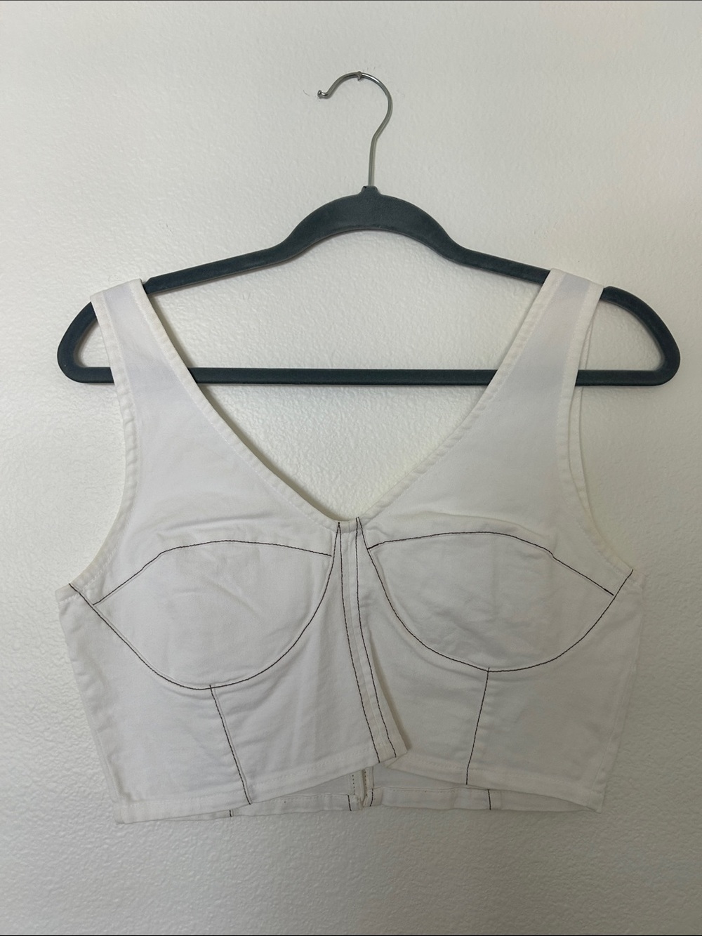 Zulu & Zephyr White Cropped Contrast-Stitch Tank